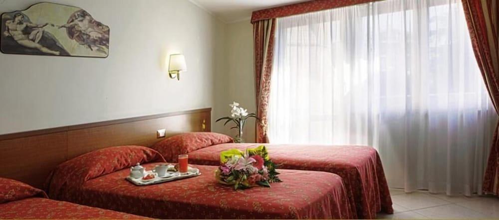 Hotel Vitti Rome Luaran gambar