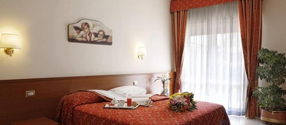 Hotel Vitti Rome Luaran gambar